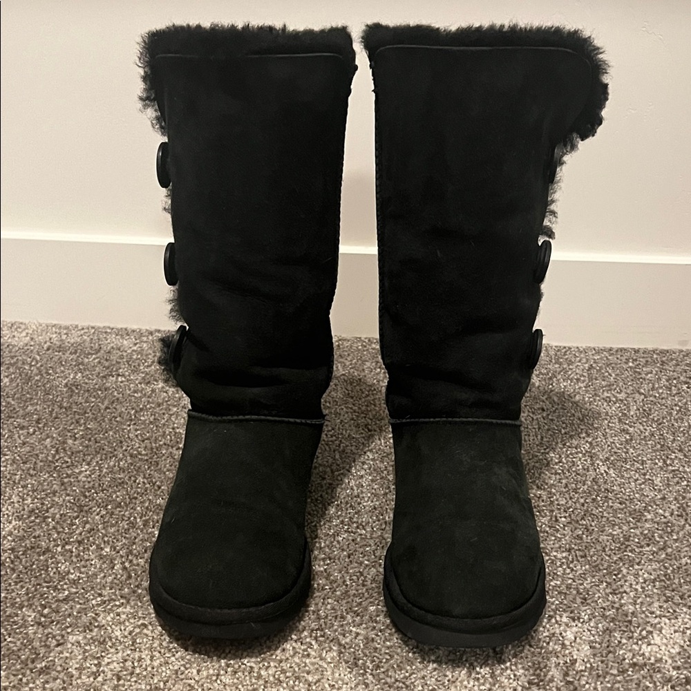 UGG Bailey Button Triplet II Boot - Picture 2 of 5